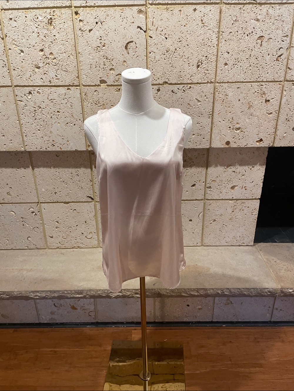 V-Neck Satin Tank Top - Light Pink